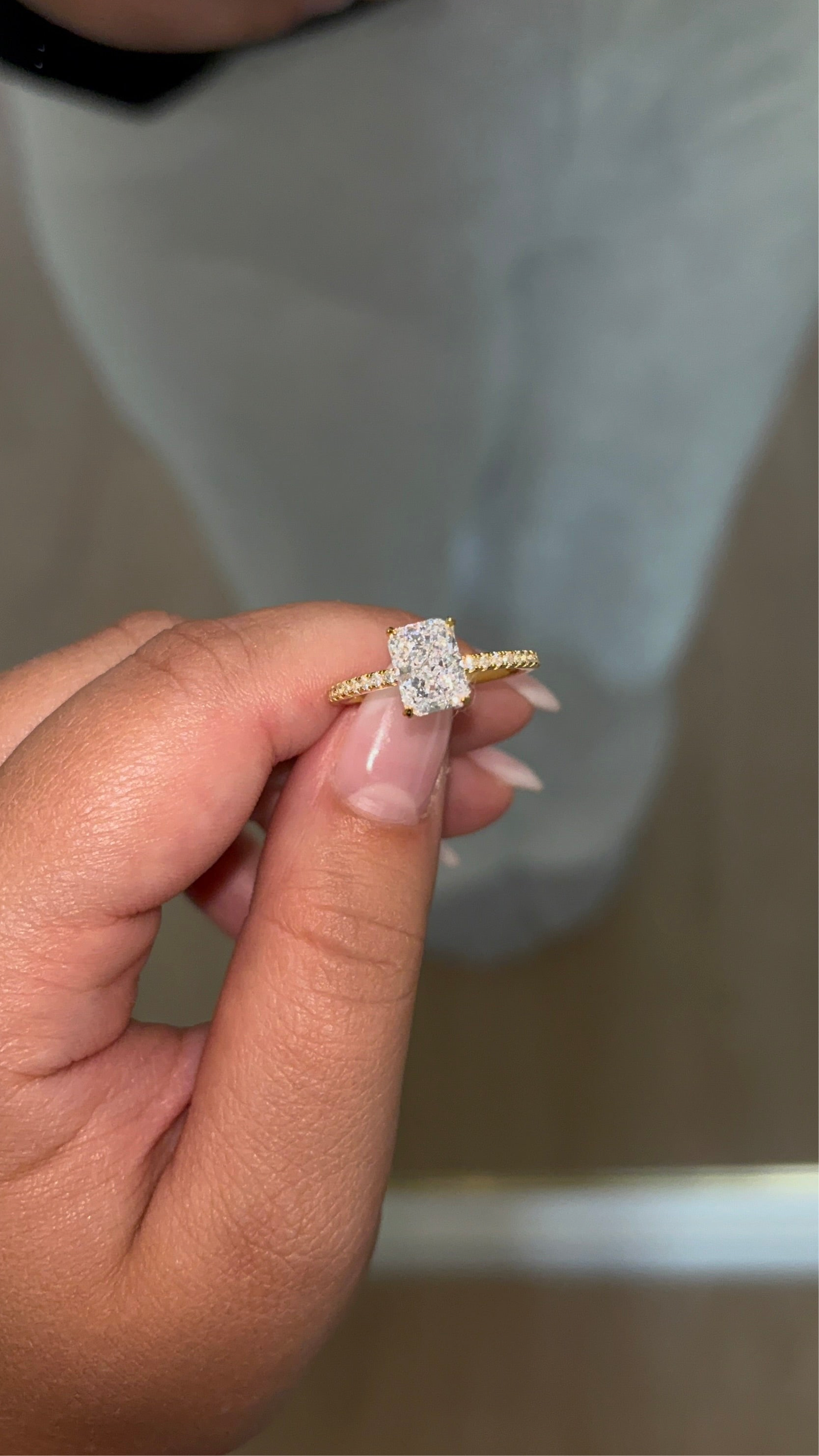 Dunya Ring in 925 Sterling Silver