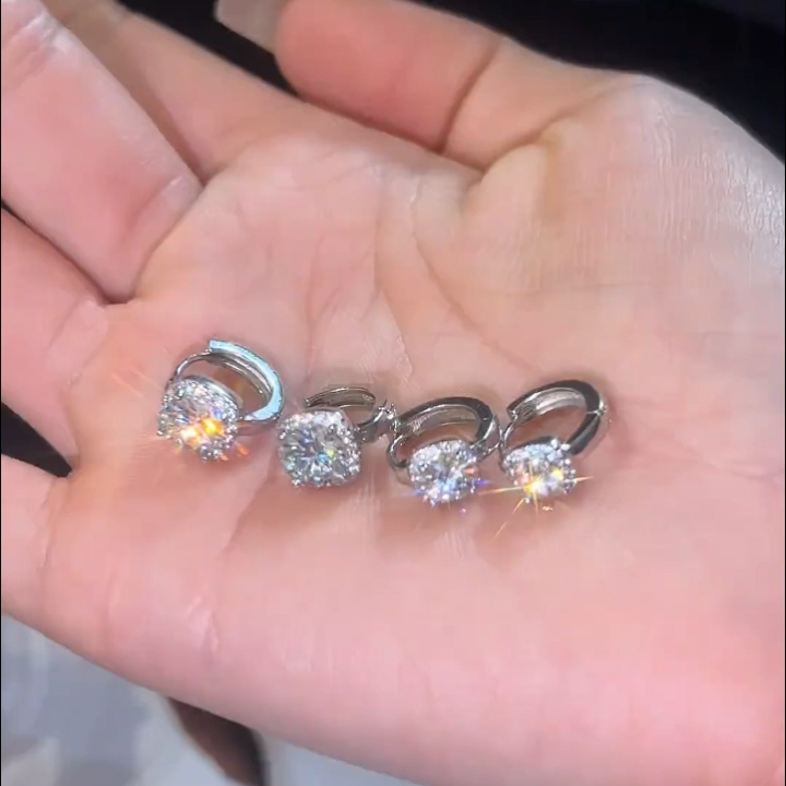 Nadine Square Earrings in White Gold