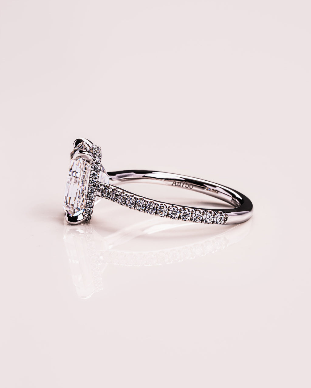 Pavé-Enhanced Jasmine