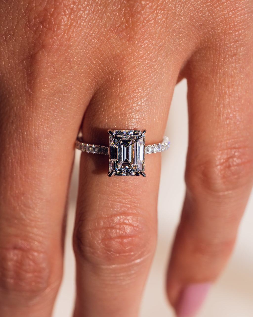 Pavé-Enhanced Jasmine