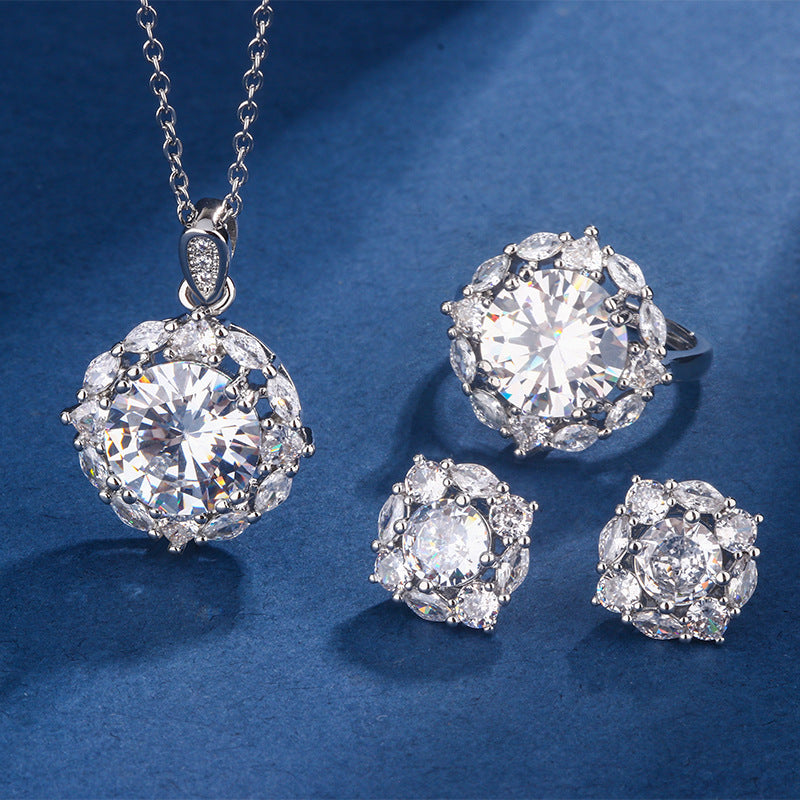 Neve Alaire Collection