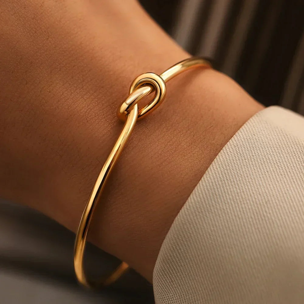Gold Bracelet with Knot Detail
