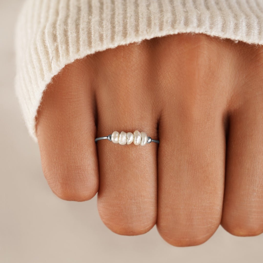 Timeless Silver Ring Adorned with Freshwater Pearl