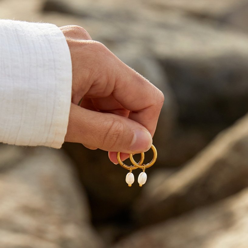 SERENITY | CLASSIC PEARL EARRINGS