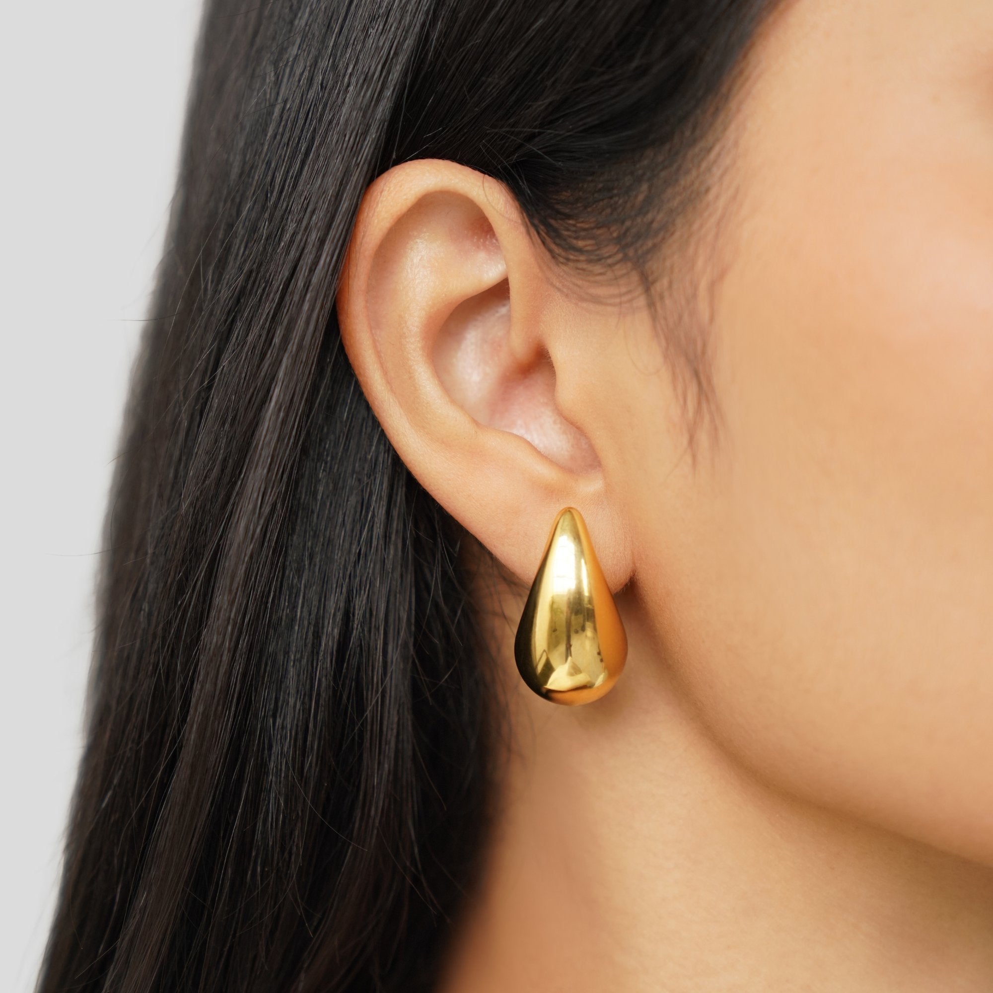 LUNA | ELEGANT GOLD EARRINGS