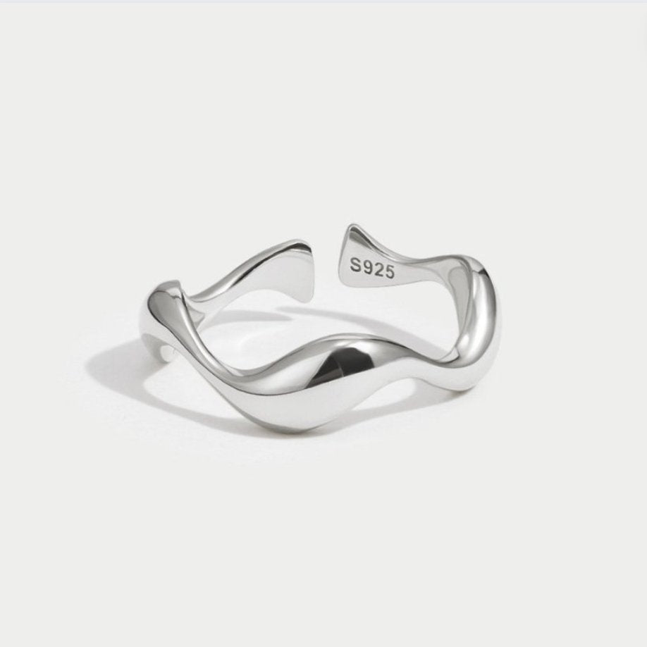 KIM | Sophisticated Minimalist Ring