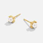 REBB | ELEGANT PEARL STUD EARRINGS